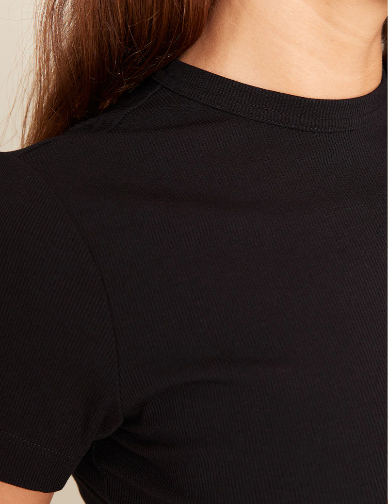 RIBBED CREW NECK T-SHIRT