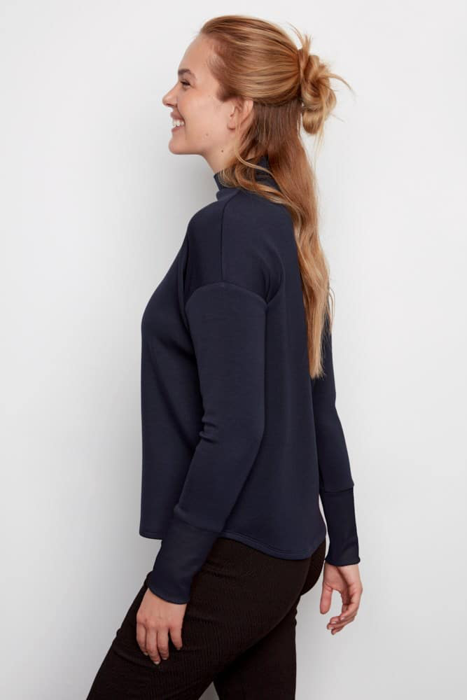 ARYA BUTTER CONTRAST TURTLENECK