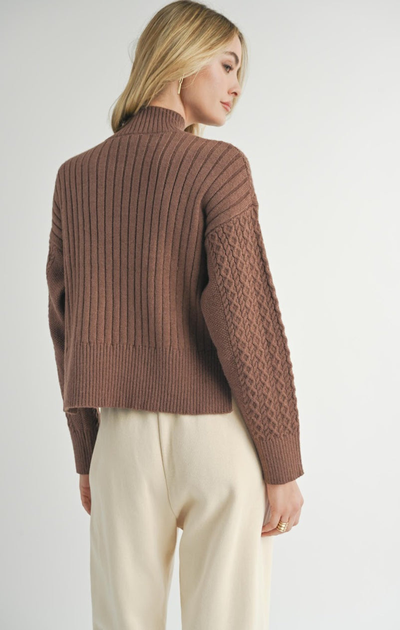 LISS TURTLENECK SWEATER