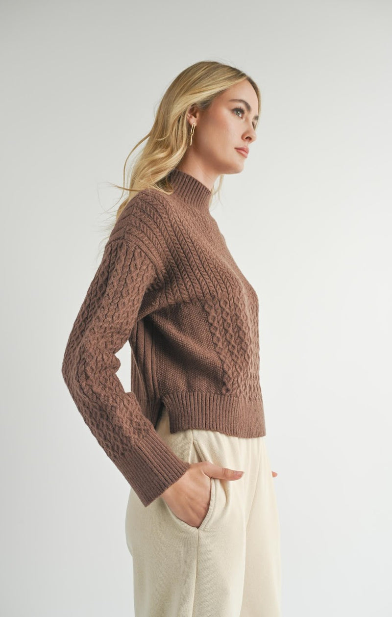 LISS TURTLENECK SWEATER