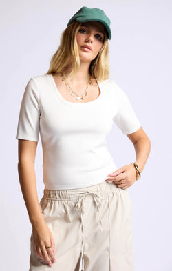 STREET FEST SCOOP NECK TOP
