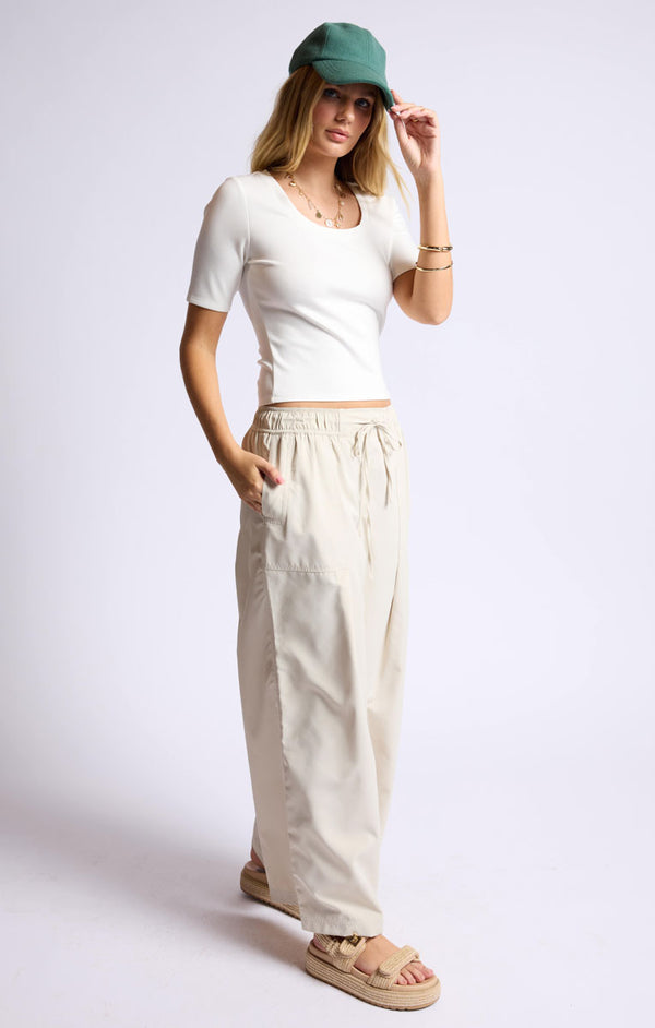 STREET FEST SCOOP NECK TOP