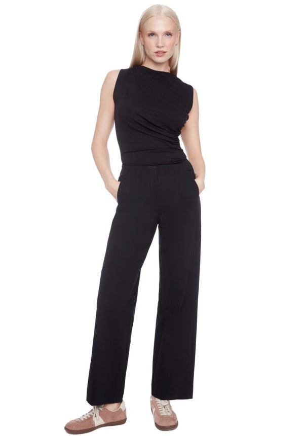 SOLID COMPRESSION WIDE-LEG PANT