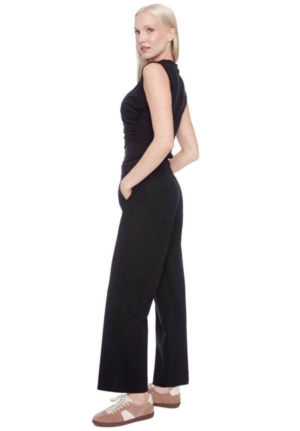 SOLID COMPRESSION WIDE-LEG PANT