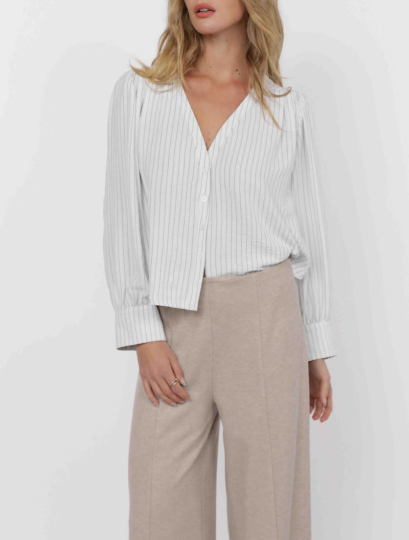 OLD SOUL BUTTON DOWN