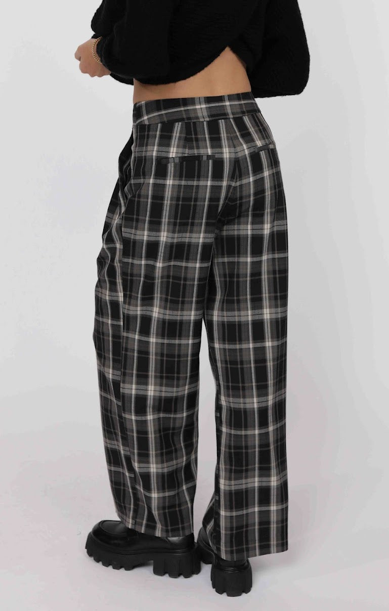 RADICAL STRETCH PLAID PLEATER TROUSER